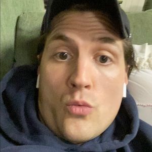 Meet your Posher, Eric